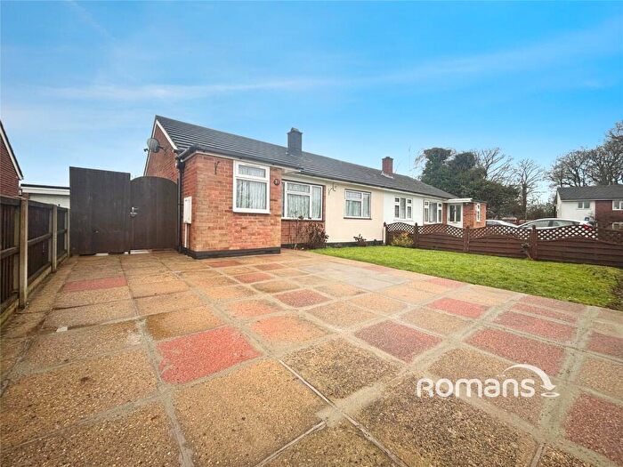2 Bedroom Bungalow For Sale In Parkhill Road, Blackwater, Camberley, GU17