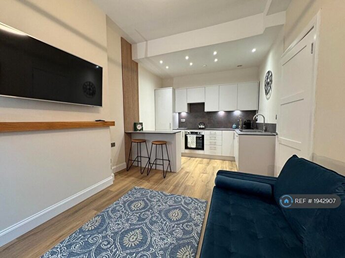 1 Bedroom Flat To Rent In Bryson Road, Edinburgh, EH11