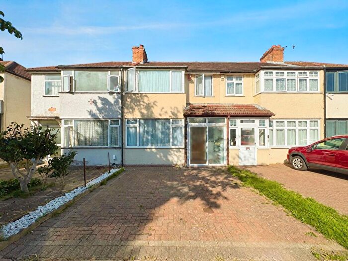 3 Bedroom Terraced House For Sale In Constable Gardens, Edgware, HA8
