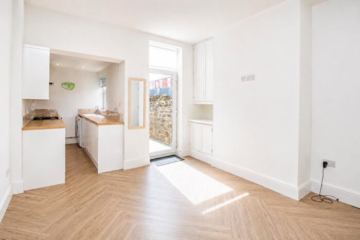 2 Bedroom Terraced House To Rent In Kings Road, Blackburn, BB2