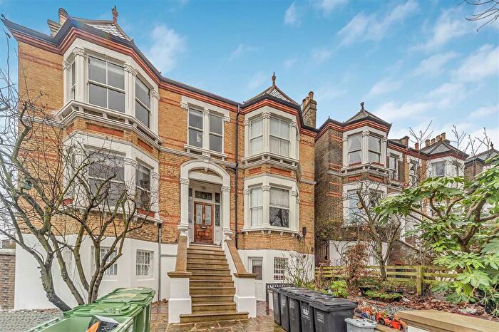 Studio To Rent In Pepys Road, Telegraph Hill, SE14