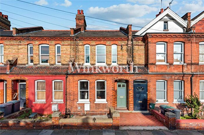 3 Bedroom Terraced House For Sale In Lymington Avenue, London, N22