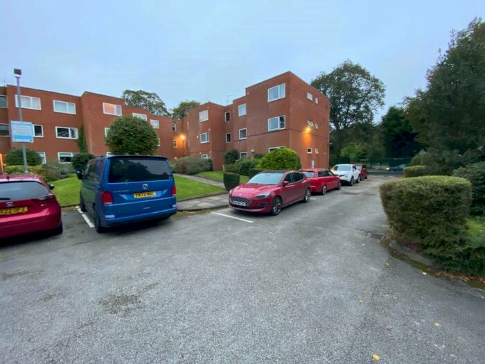 2 Bedroom Flat To Rent In Hagley Road, Birmingham, B16