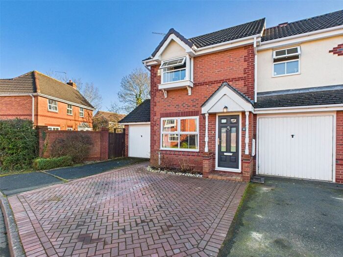 3 Bedroom End Of Terrace House For Sale In Stirling Avenue, Berkeley Beverborne, Worcester, Worcestershire, WR4