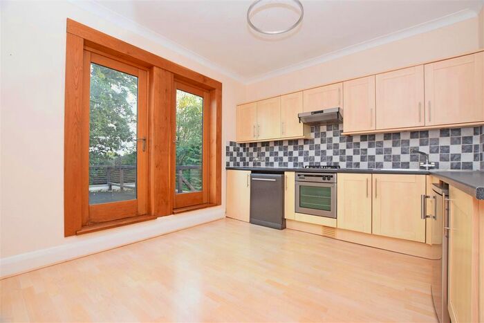2 Bedroom Maisonette To Rent In High Street, Hampton Hill, Hampton, TW12