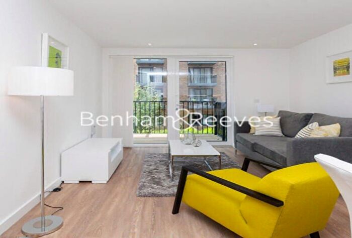 1 Bedroom Flat To Rent In Ashton Reach, Surrey Quays, SE16