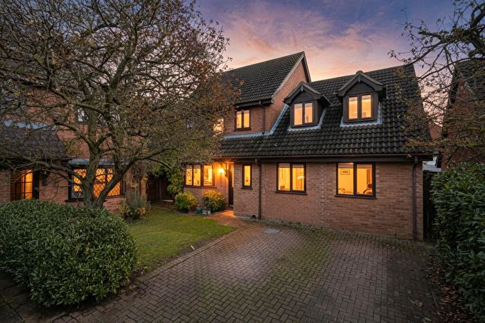 4 Bedroom Detached House For Sale In The Willows, Great Chesterford, CB10