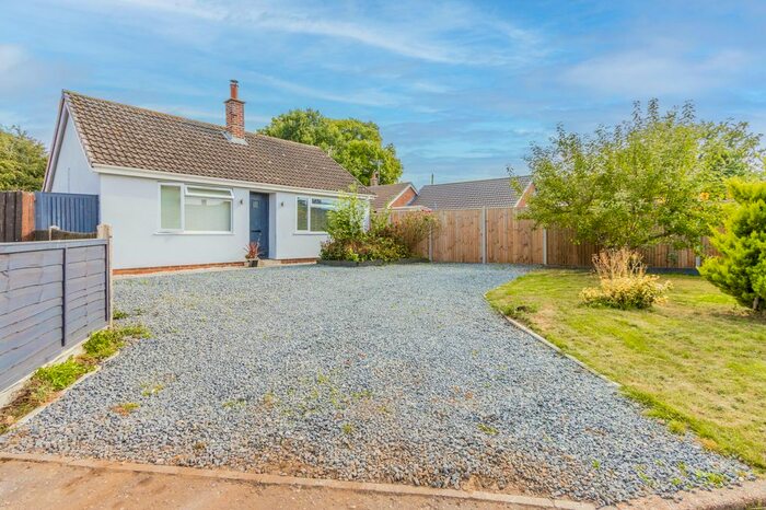 2 Bedroom Detached Bungalow For Sale In Well Close, Sparham, Norwich, NR9