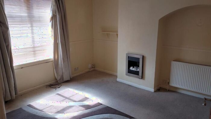 3 Bedroom Detached House To Rent In Walfrey Garden, Dagenham Heathway, London, RM9