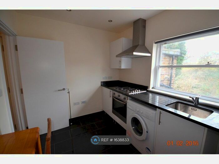 1 Bedroom Flat To Rent In St Thomas Road, Finsbury Park, Islington, N4