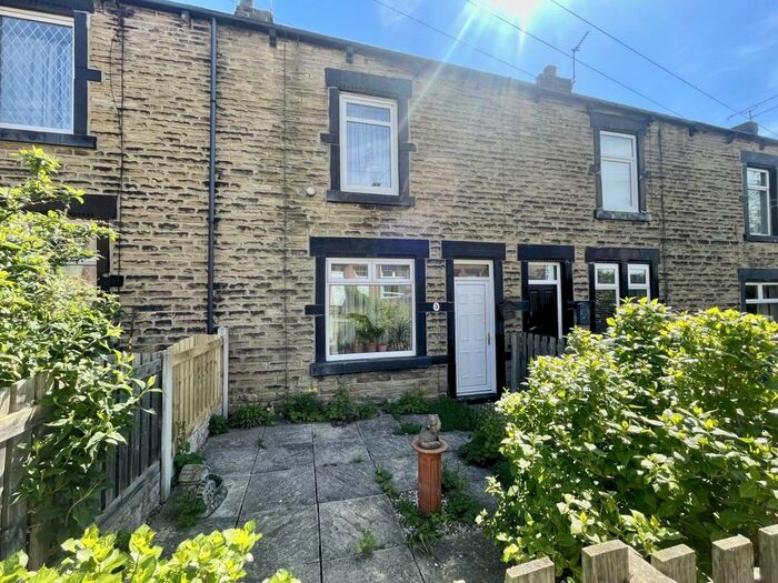 2 Bedroom Terraced House To Rent In Cliff Terrace, Barnsley, S71