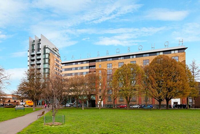 2 Bedroom Apartment To Rent In Poole Street, London, N1
