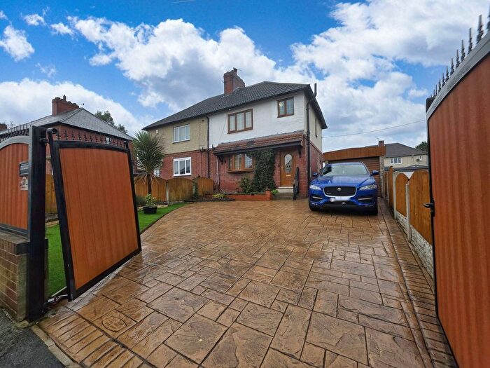 3 Bedroom Semi-Detached House For Sale In Pickup Crescent, Wombwell, Barnsley, S73