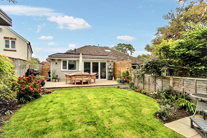 3 Bedroom Bungalow For Sale In Wainsford Road, Pennington, Lymington, SO41
