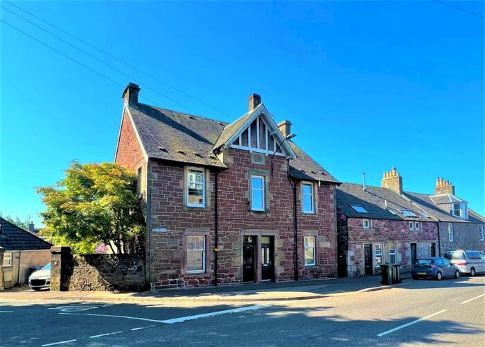 1 Bedroom Flat For Sale In New Road, Milnathort, KY13