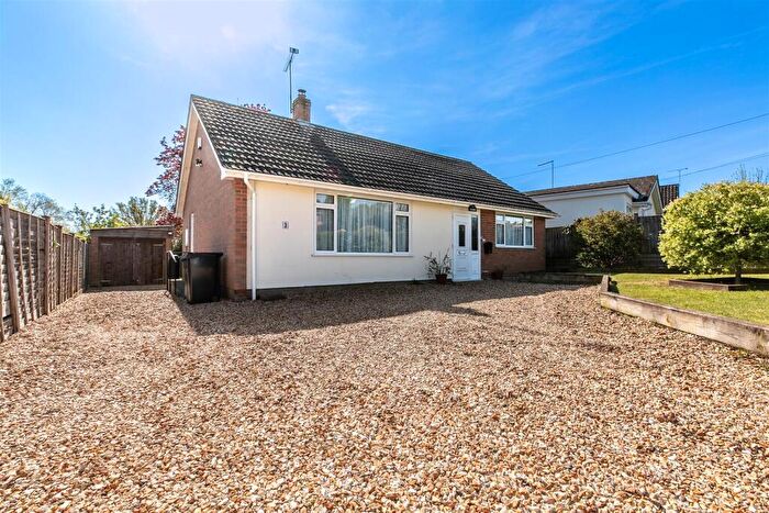 3 Bedroom Detached Bungalow For Sale In Lake Road, Verwood, BH31