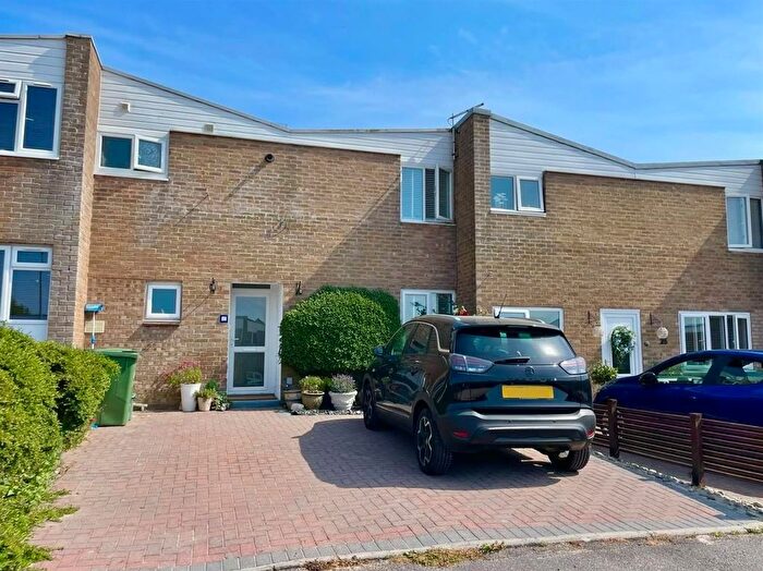 3 Bedroom Terraced House For Sale In Barrow Rise, Weymouth, DT4