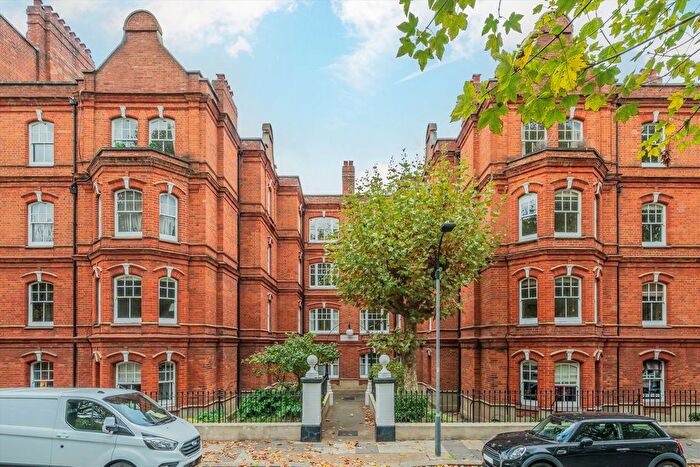 2 Bedroom Flat For Sale In Queen's Club Gardens, West Kensington, W14