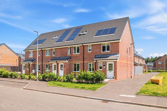3 Bedroom End Of Terrace House For Sale In Crompton Way, Irvine, KA11