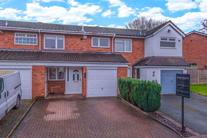 3 Bedroom Terraced House For Sale In Banbrook Close, Solihull, B92
