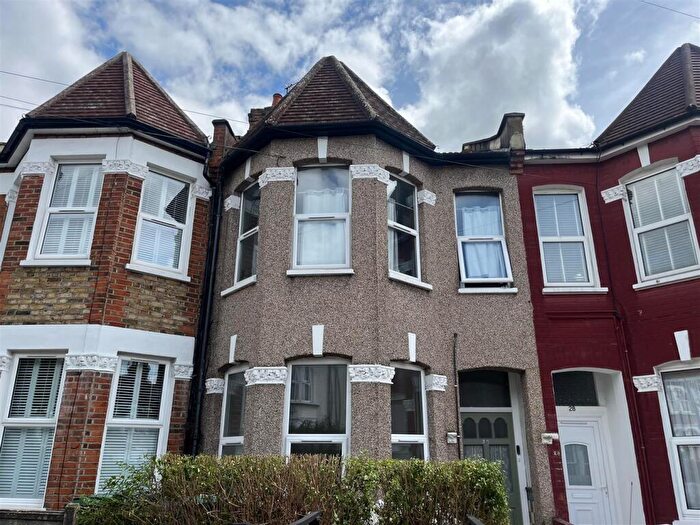 2 Bedroom Flat To Rent In Handsworth Road, Tottenham, London, N17