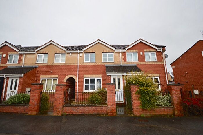 2 Bedroom Detached House To Rent In Stirling Way, Sheffield, South Yorkshire, S2