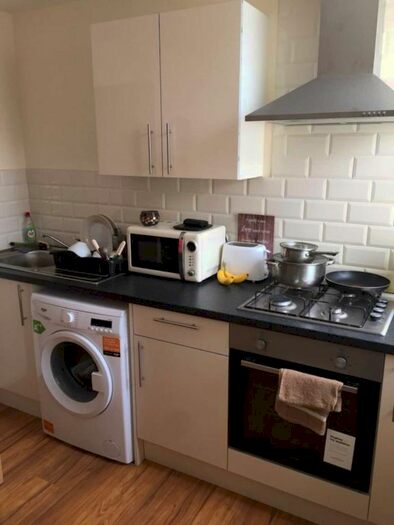 1 Bedroom Flat To Rent In Moy Road, Cardiff, CF24