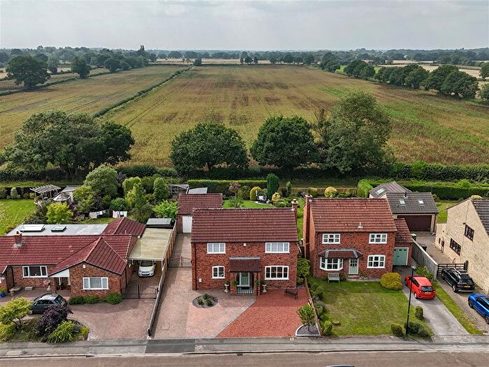 4 Bedroom Detached House For Sale In Manor Garth, Wigginton, York, YO32