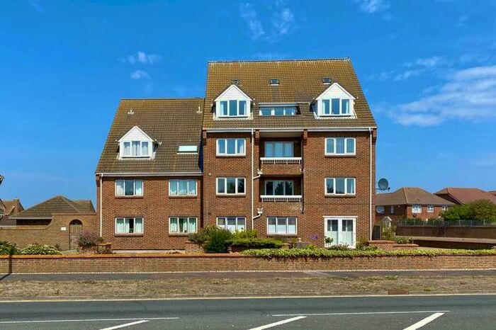 2 Bedroom Flat To Rent In Royal Sovereign View, Eastbourne, BN23