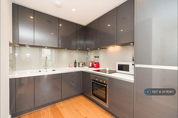 1 Bedroom Flat To Rent In Caithness Walk, East Croydon, CR0