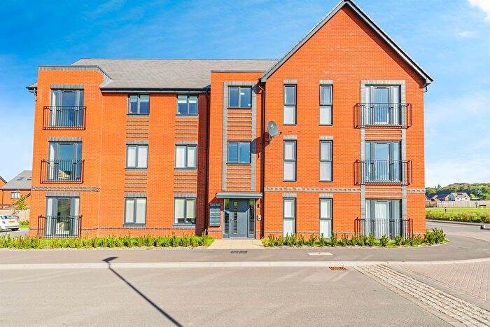 2 Bedroom Flat For Sale In Barton Way, Hassocks, BN6