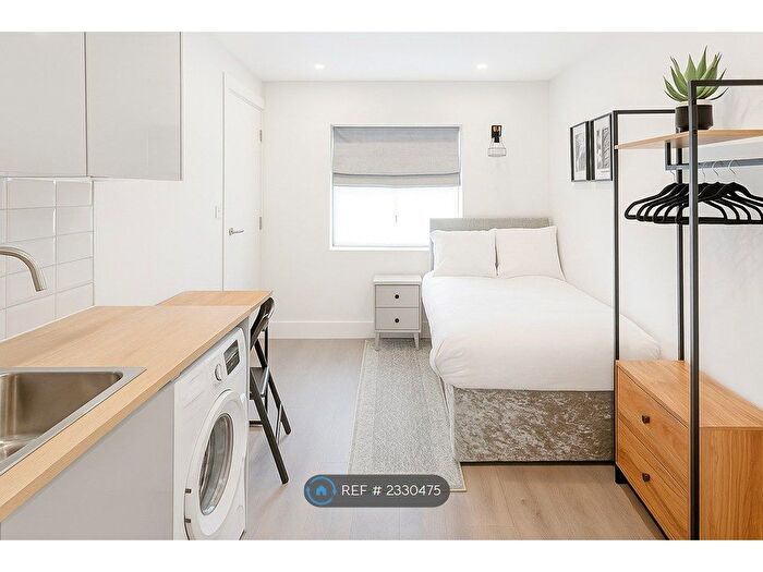 Studio To Rent In Ashcombe Gardens, Edgware, HA8