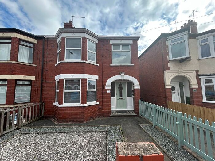 3 Bedroom End Of Terrace House To Rent In Braemar Avenue, Hull, East Riding Of Yorkshire, HU6
