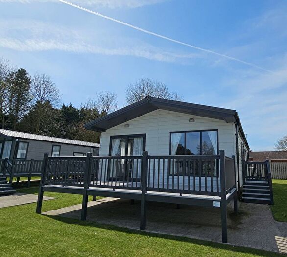 2 Bedroom Lodge For Sale In Atwick Road, Hornsea, HU18