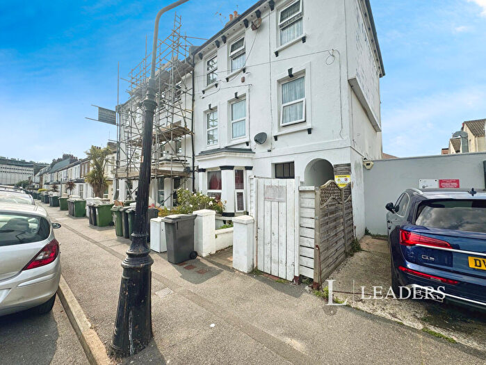 Flat To Rent In Cavendish Place, BN21