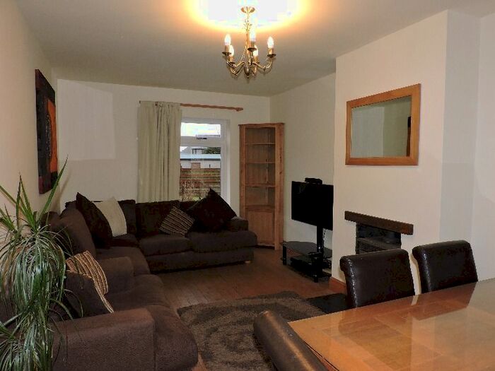 3 Bedroom Semi-Detached House To Rent In Cairnwell Drive, Mastrick, Aberdeen, AB16