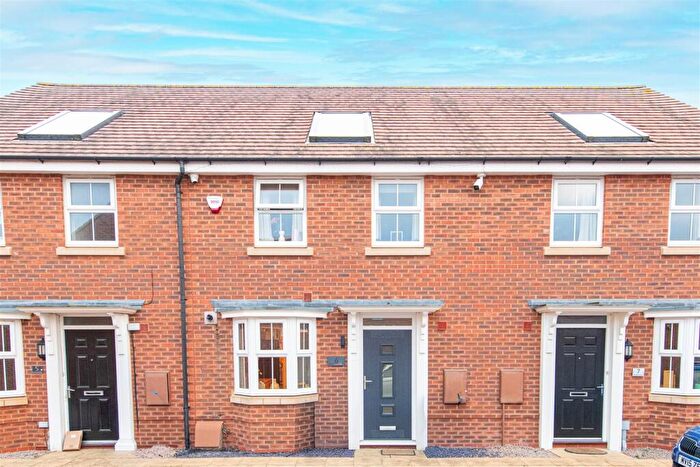 3 Bedroom Terraced House For Sale In Goodwood Close, Burton Latimer, NN15