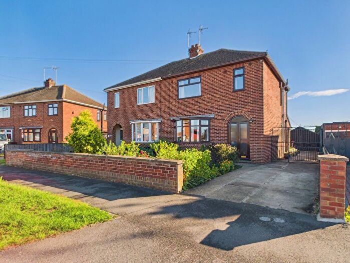 3 Bedroom Semi-Detached House For Sale In Ayres Drive, Peterborough, PE2