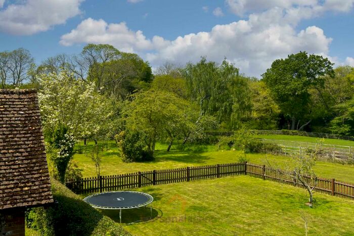 2 Bedroom Flat To Rent In Walton Manor, Tadworth, KT20