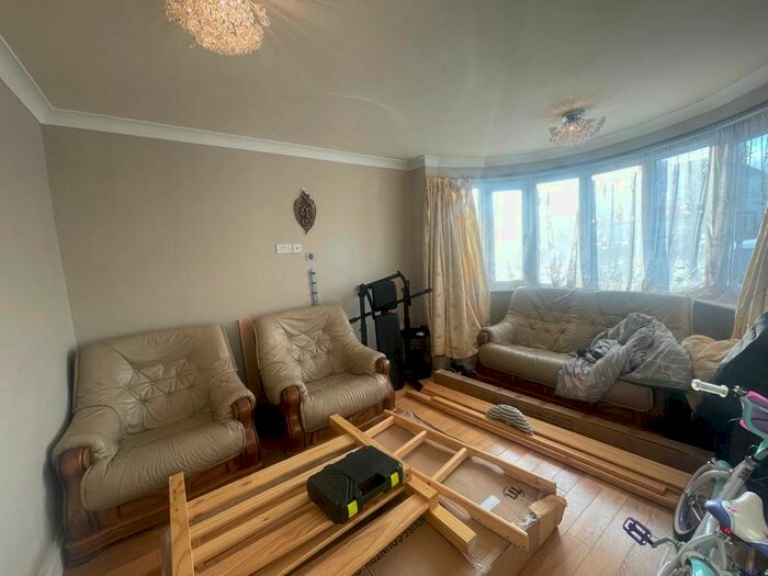 4 Bedroom Terraced House To Rent In Kings Road, Harrow, Greater London, HA2