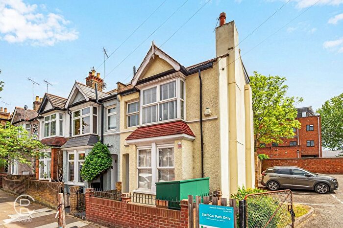 4 Bedroom Terraced House For Sale In Laurel Gardens, Hanwell, London, W7