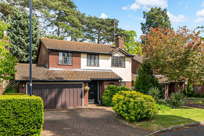 4 Bedroom House For Sale In Parkside, Maidenhead, SL6