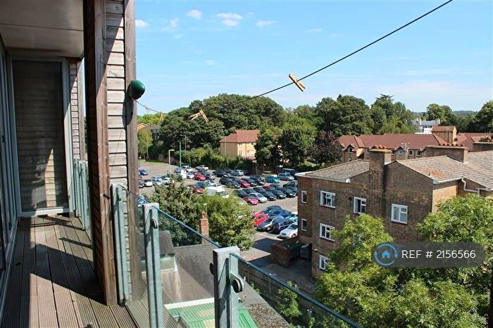2 Bedroom Flat To Rent In Kilmuir House, Epsom, KT17