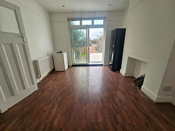 3 Bedroom Terraced House To Rent In Silverleigh Road, Thornton Heath, CR7