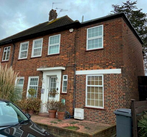 4 Bedroom Semi-Detached House To Rent In Fryent Way, London, NW9