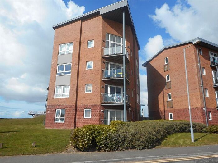 2 Bedroom Flat To Rent In Pentre Doc Y Gogledd, Llanelli, SA15