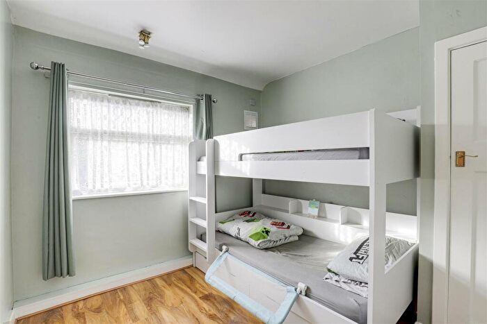 3 Bedroom Terraced House For Sale In Winsford Close, Nottingham, Nottinghamshire, NG8