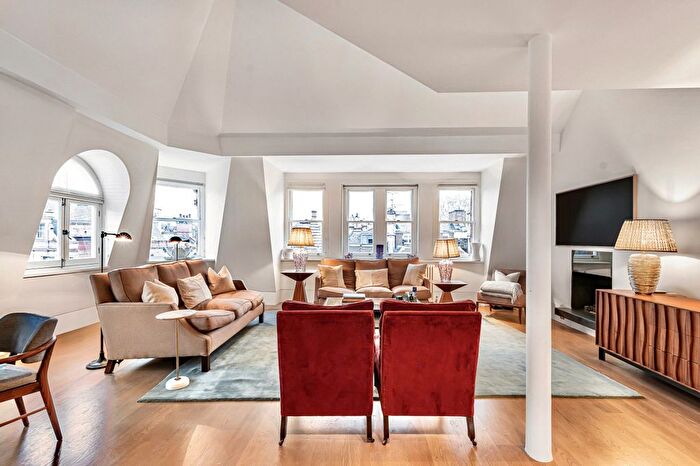 2 Bedroom Flat To Rent In Mayfair, W1K