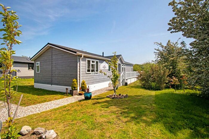 2 Bedroom Lodge For Sale In Woodham Walter, Maldon, CM9