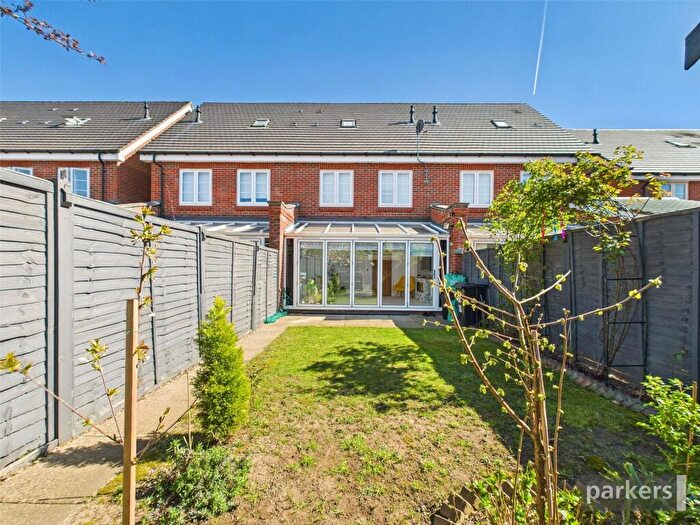 3 Bedroom Terraced House For Sale In Louden Square, Earley, Reading, Berkshire, RG6